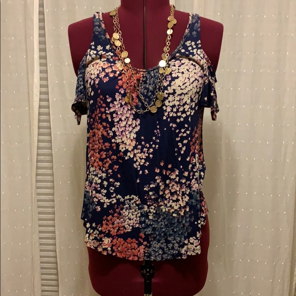 Cold shoulder Lucky Brand Top